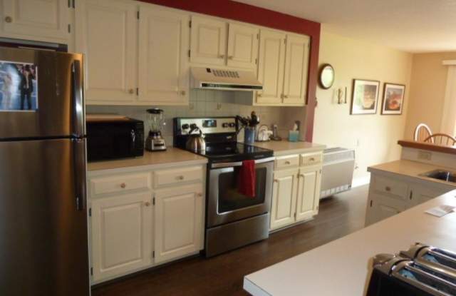 14 Pioneer Point Gallery 3