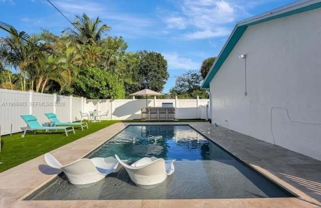 1319 SW 30th St photos photos