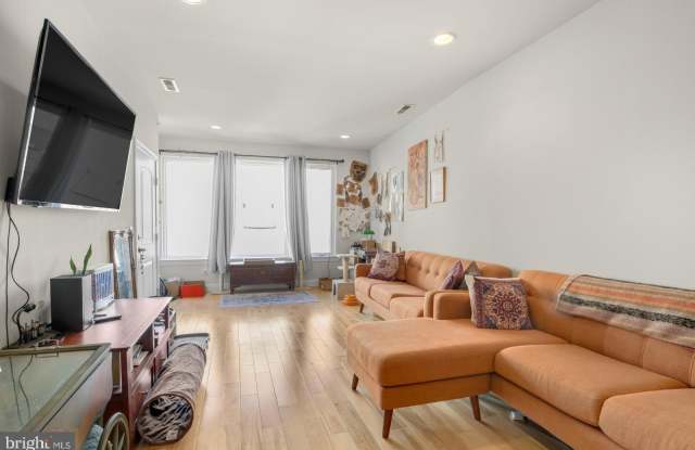 2426 FRANKFORD AVENUE photos photos