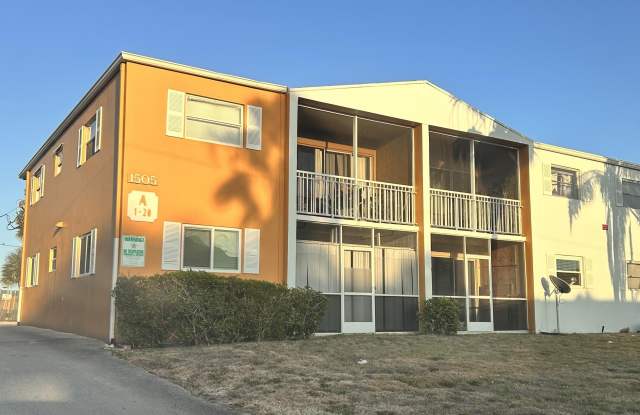 1505 Crescent Circle photos photos