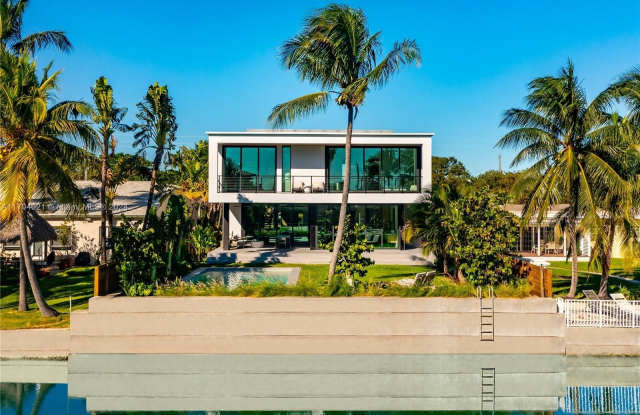 1230 Cleveland Rd - 1230 Cleveland Road, Miami Beach, FL 33141