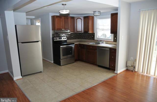 1335 HALLOCK DR Gallery 3