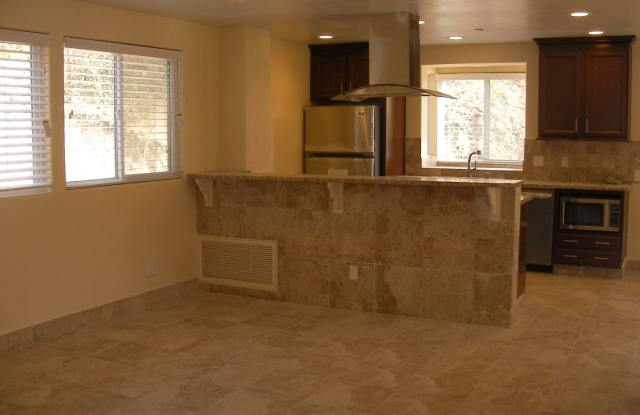 Live/work space in Laguna Canyon - For Lease Gallery 4