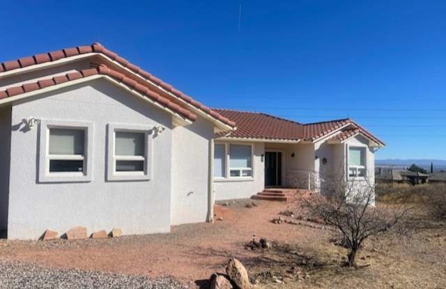 Occupied Coming Soon 2 bedroom plus den and an office gorgeous home on over an Acre Contact Property Pros photos photos