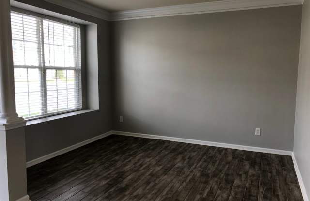 7572 Bluff Point Ln Gallery 4