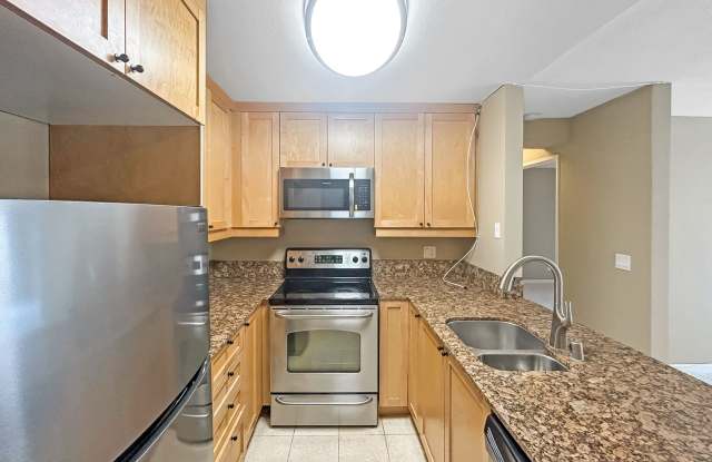 Modern 2B/2BA Condo with Balcony  Amenities in La Jolla photos photos