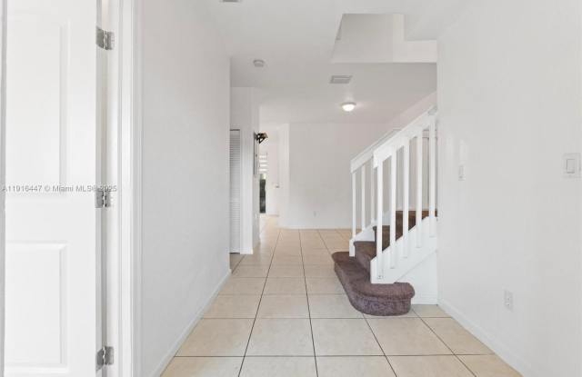 1406 Southeast 26th Court Gallery 2