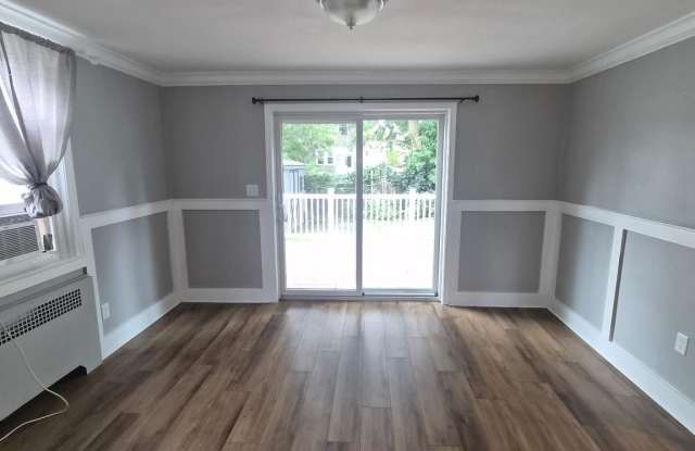 4118 BERRY Avenue Gallery 4