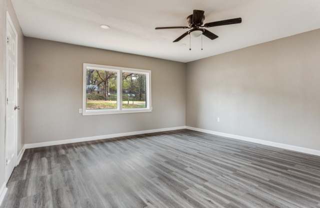 1612 Woodview Drive Gallery 2