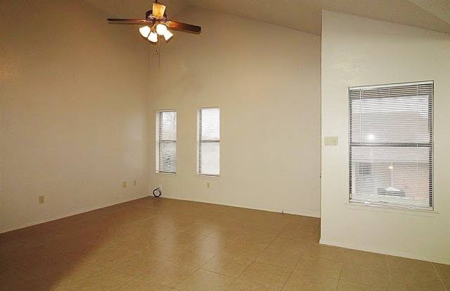 1110 Curtis Drive Gallery 4