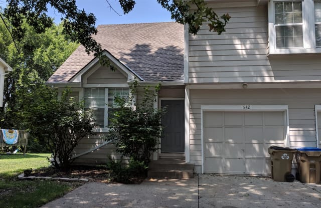 542 Kenneth Lane - 542 Kenneth Ln, Belton, MO 64012