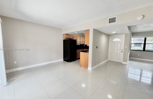 3840 Southwest 52nd Avenue photos photos