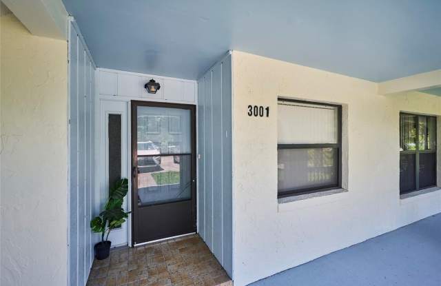 3001 GRANADA COURT Gallery 2