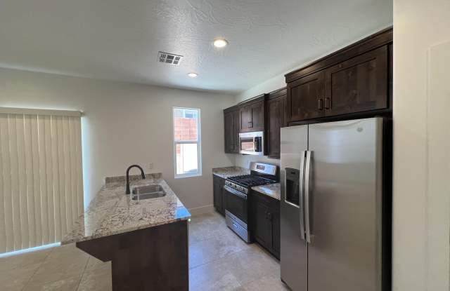 277 N 2480 W Gallery 4