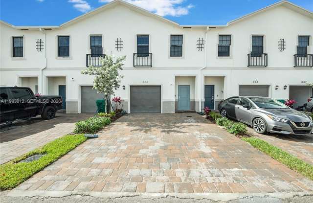 834 SW 11th Ter photos photos 834 SW 11th Ter photos photos