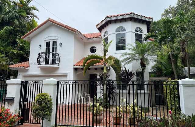 4110 Pamona Ave photos photos