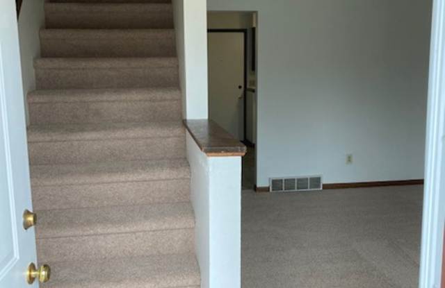 2 Bedroom/1.5 Bathroom in Iowa City - 404 Westgate Street, Iowa City, IA 52246 2 Bedroom/1.5 Bathroom in Iowa City - 404 Westgate Street, Iowa City, IA 52246