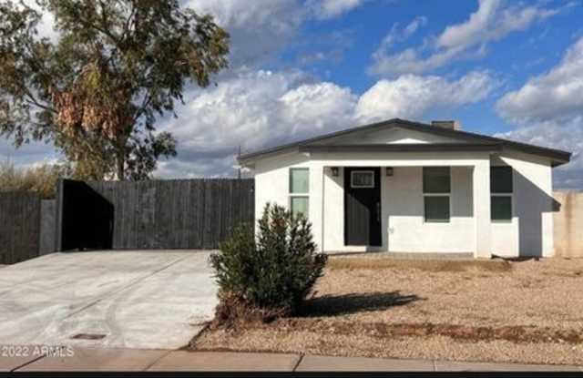 Charming 3BR House in Phoenix - 4242 West Nancy Lane, Phoenix, AZ 85041
