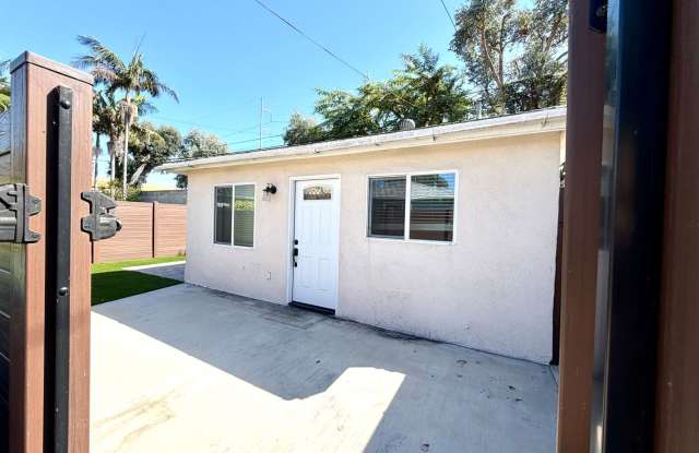 Fully Renovated 1bd 1 ba  ADU in Hawthorne Gallery 3