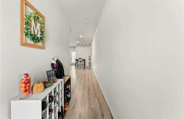 1840 Fabian Way SW Gallery 2