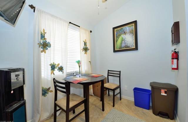 193 Robin Hood CIR Gallery 4