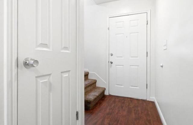 3235 West Brynwood Pine Bay Gallery 3