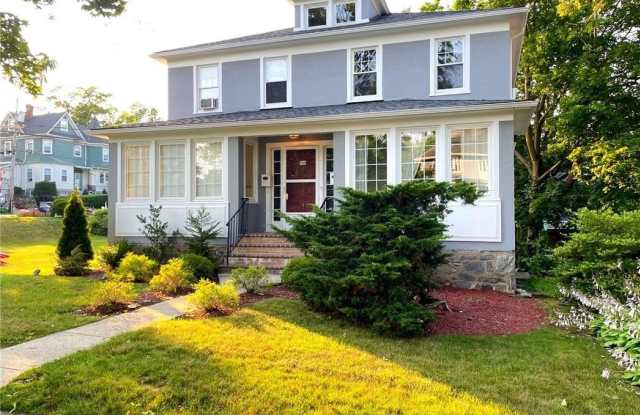 306 Soundview Avenue photos photos
