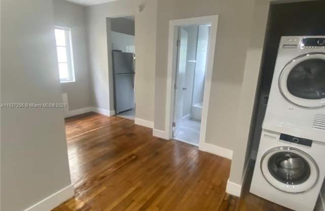 320 W 25th St photos photos