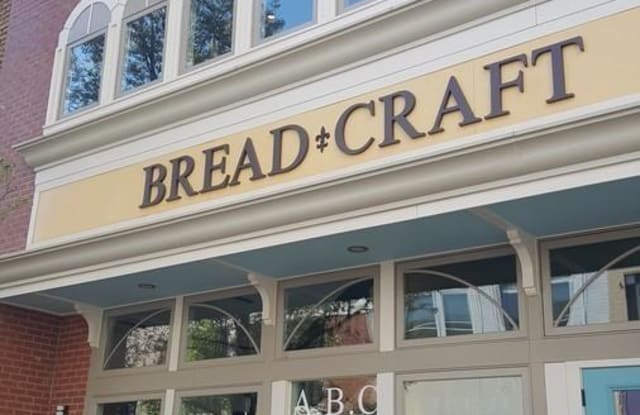 24 Church Ave SW Apt C - 24 Church Avenue Southwest, Roanoke, VA 24011