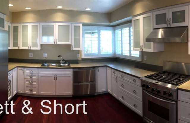 5152 Walsh Way Gallery 2