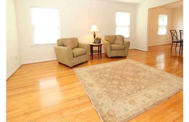 8325 Old Ocean View Road Gallery 4