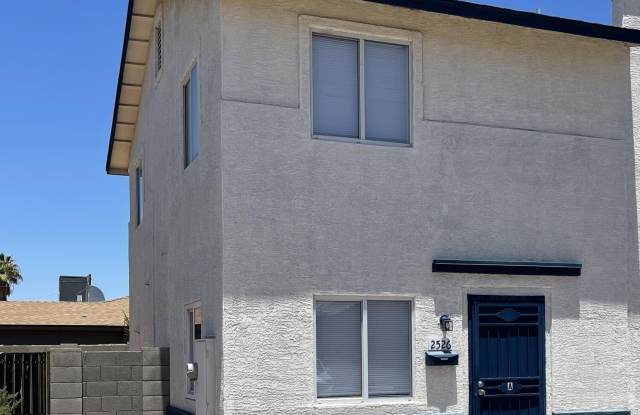 2526 W OCOTILLO Road photos photos