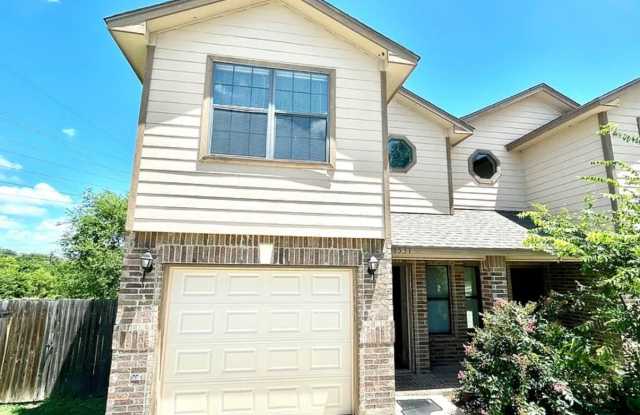 11531 Creek Eagle Gallery 1