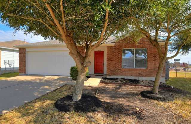 Beautiful 4 Bedroom / 2 Bath Home in Eagle’s Landing Subdivision photos photos