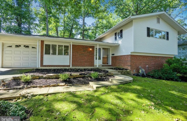 8347 WAGON WHEEL RD - 8347 Wagon Wheel Road, Mount Vernon, VA 22309