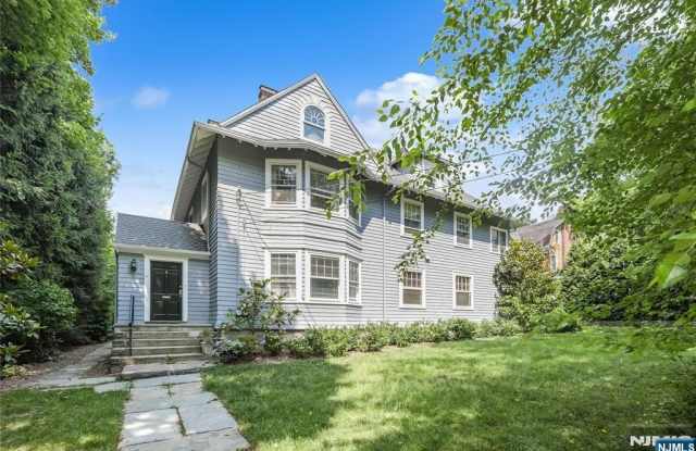 81-83 Franklin Street B photos photos