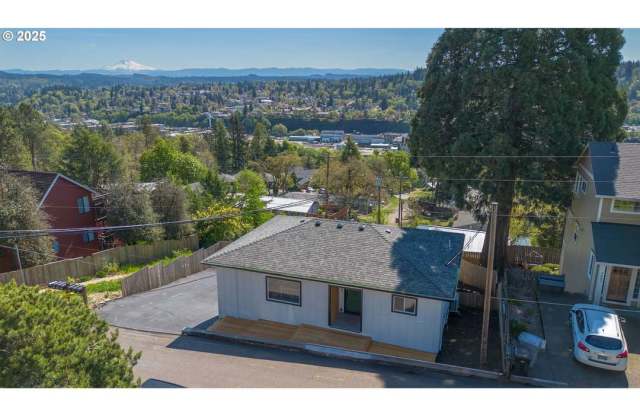 4685 Riverview Avenue photos photos