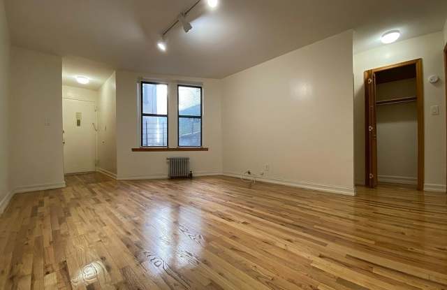 2075 Grand Concourse Gallery 1