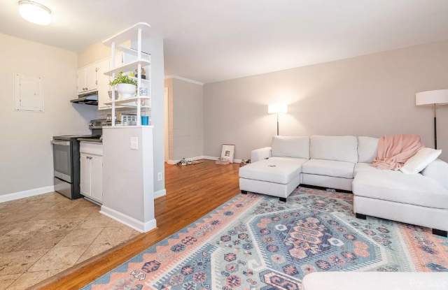 400 Queens Road #C6 photos photos