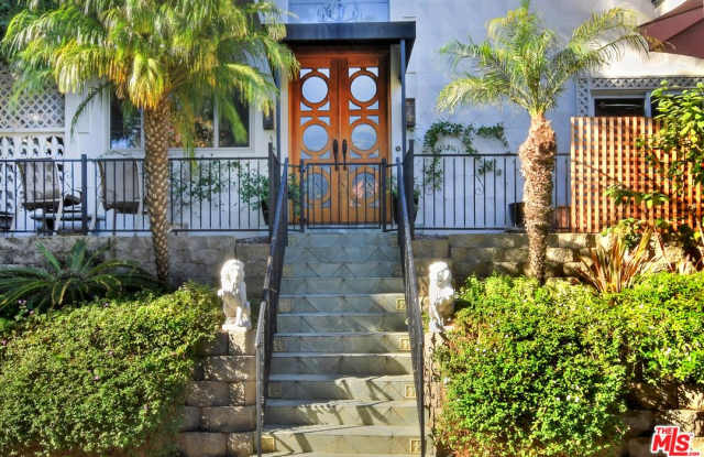 1839 North BEVERLY Drive Gallery 3