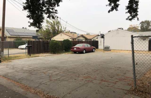 3 Bedroom 2 bathroom Duplex in Sacramento Gallery 3