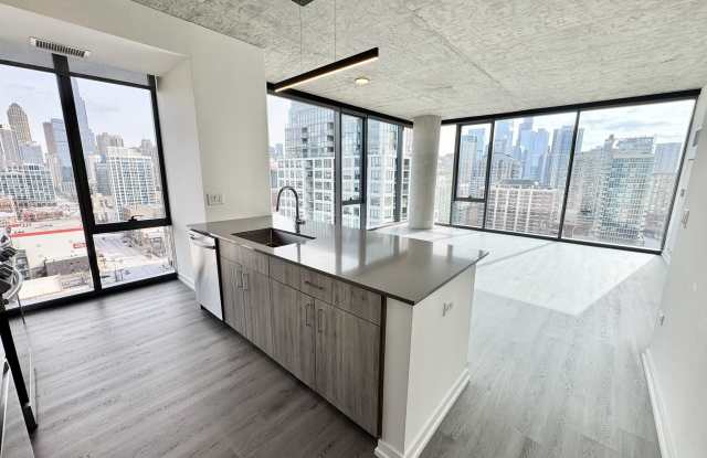 801 W Chicago Ave photos photos