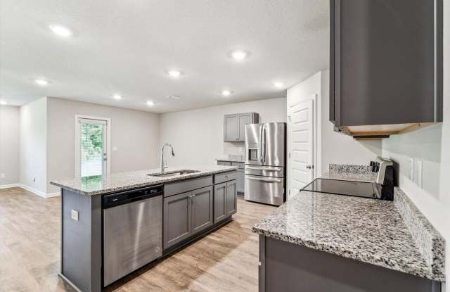 Four Bedroom in West Mobile Gallery 3