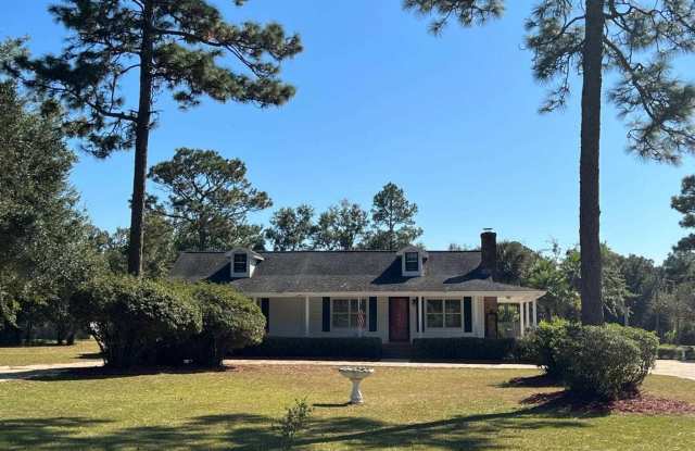 941 Summer Shade Ln - 941 Summer Shade Lane, Gonzalez, FL 32533