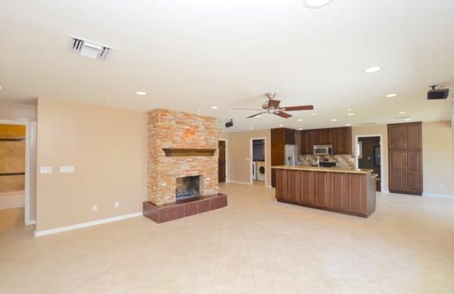 3037 East Vista Drive Gallery 3