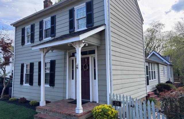 216 WIRT Street NW Gallery 4