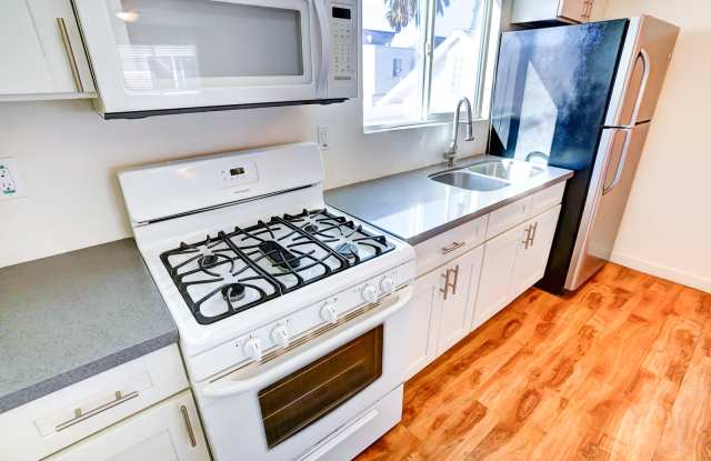 1256 West 37th Drive(1256 1/2) Gallery 4