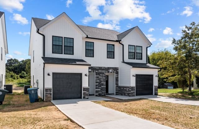 806 Crown Point Drive - 806 Crown Point Drive, Salisbury, NC 28146
