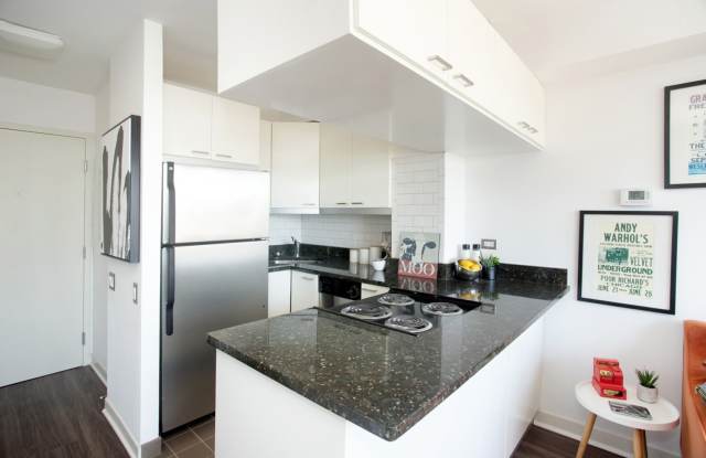 Algonquin Apartments Gallery 4