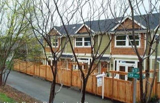 5004 39th Ave NE - 5004 39th Avenue Northeast, Seattle, WA 98105